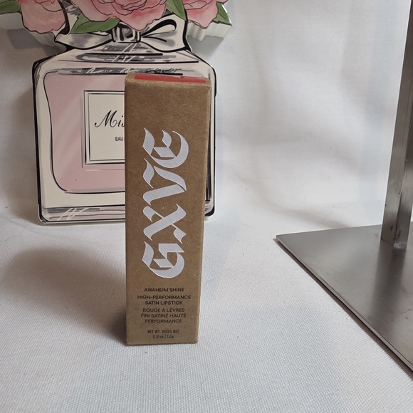 GXVE by Gwen Stefani Satin Lipstick - Bold Red - Picture 1 of 3